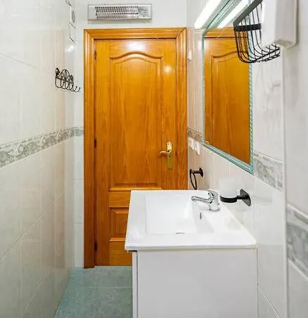 Bright 3-bedroom With Sea Views Apartment