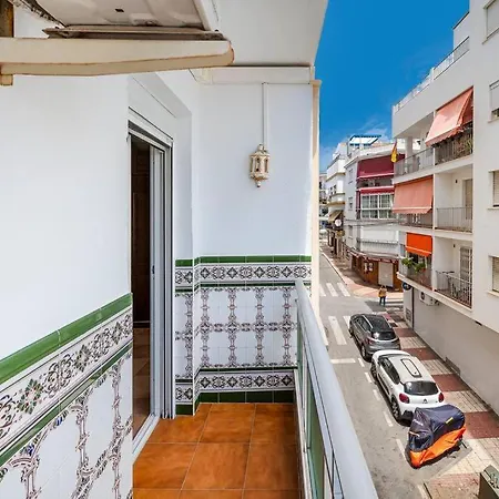 Apartment Bright 3-bedroom With Sea Views