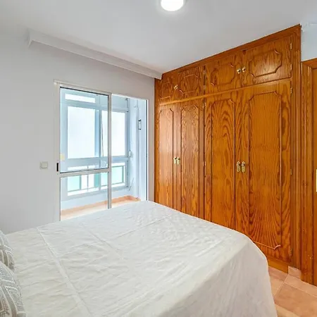 Bright 3-bedroom With Sea Views Marbella