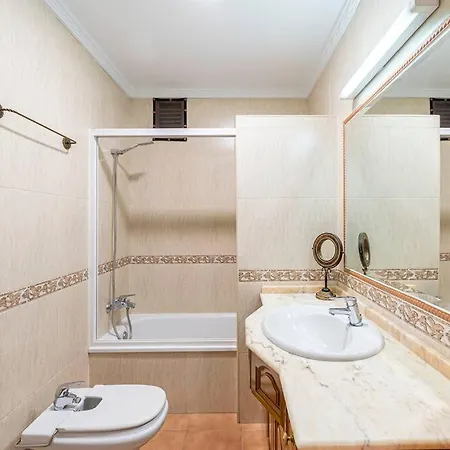 Bright 3-bedroom With Sea Views * Marbella
