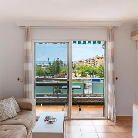 Bright 3-bedroom With Sea Views Marbella
