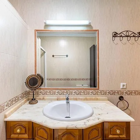 Apartment Bright 3-bedroom With Sea Views Marbella