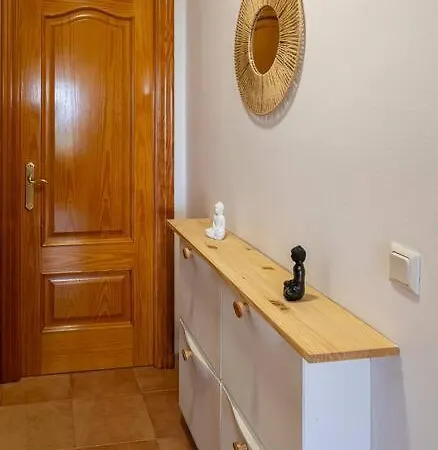 Bright 3-bedroom With Sea Views