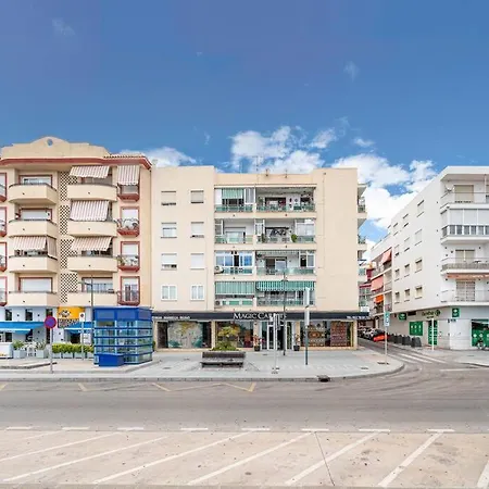 Bright 3-bedroom With Sea Views Apartment *