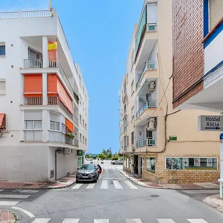Apartment Bright 3-bedroom With Sea Views *